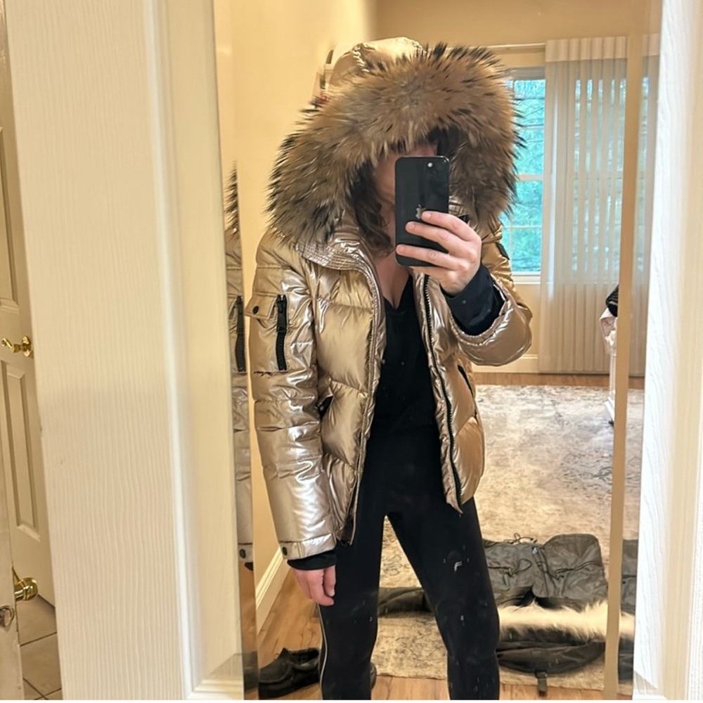 SAM. Women's Shiny Gold Puffer with Real Fur Hood - Picture 2 of 6